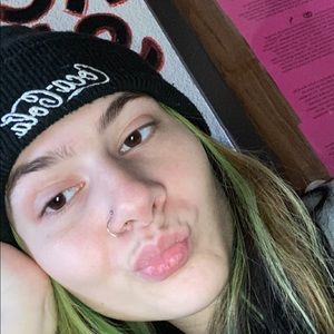 Meet your Posher, Hailey